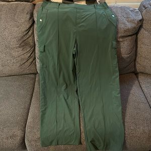 Green Athleta size 18 cargo pants